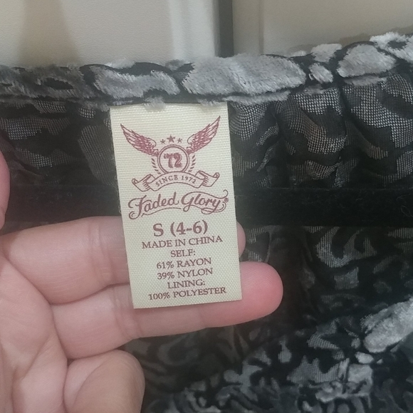 Faded Glory Women's Ruffle Blouse Dark Gray Sz S - Picture 8 of 12